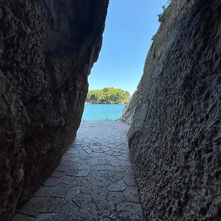 Sea View Steps To Przno Beach 2 Bedrooms Terrace Parking Villa Olive Sveti Stefan