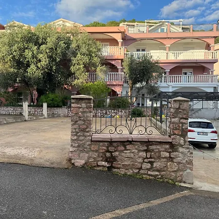 Sea View Steps To Przno Beach 2 Bedrooms Terrace Parking Villa Olive Appartamento